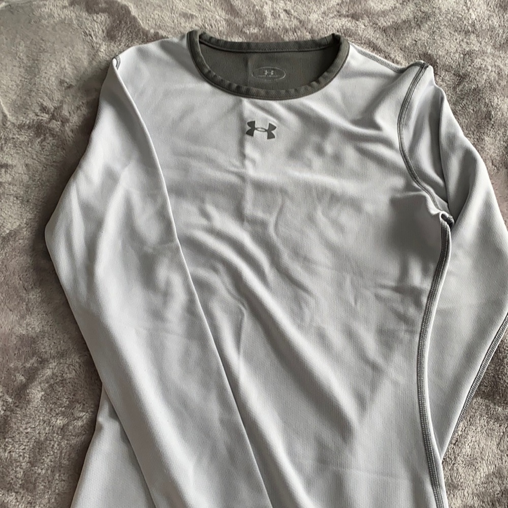 Women’s UA reversible all seasons long sleeve top